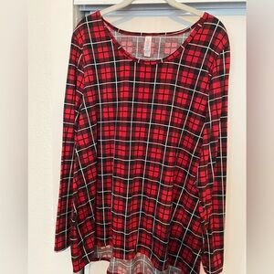 Slightly worn LuLaRoe tee/tunic